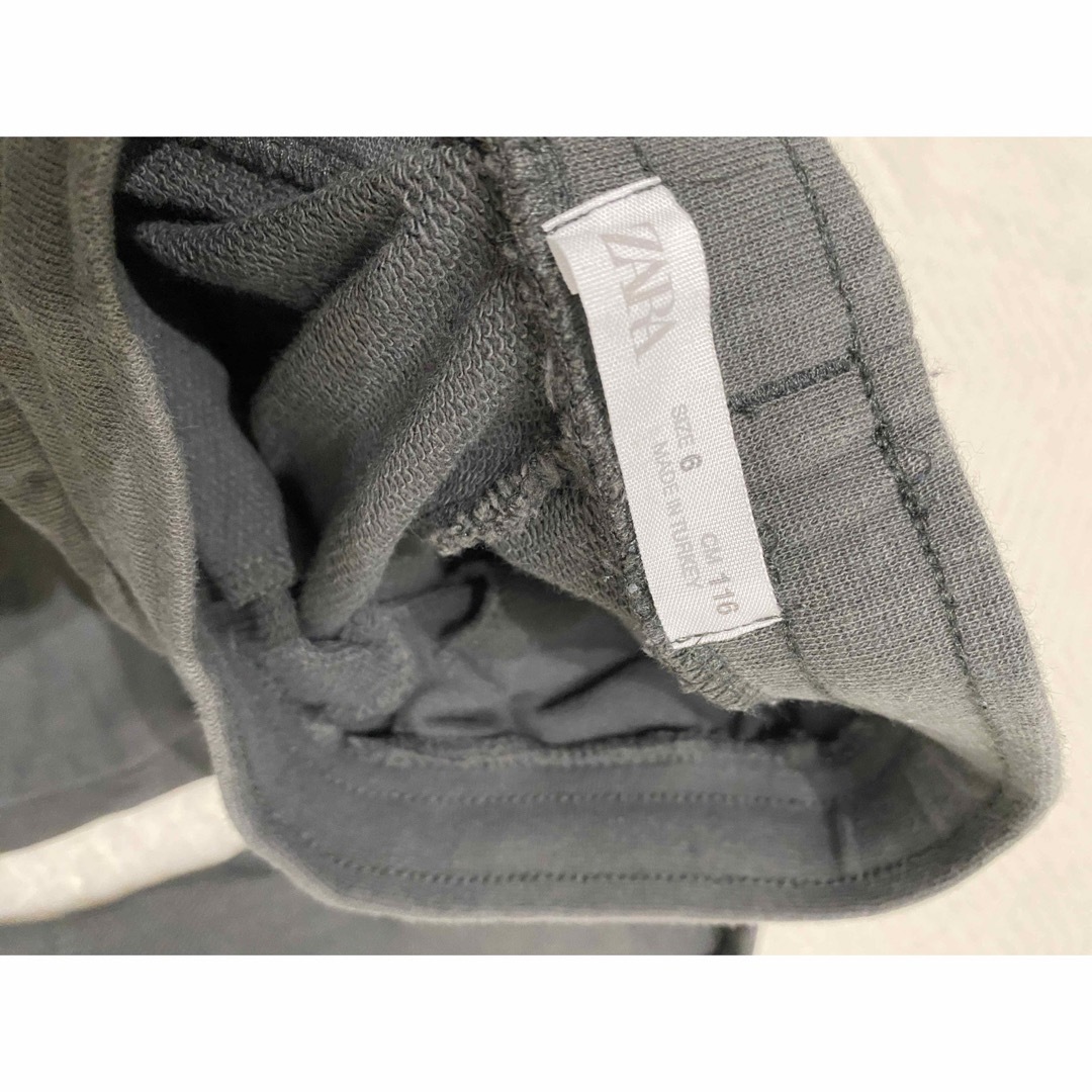 ZARA(ザラ)のZARA  チャコールグレー　パンツ キッズ/ベビー/マタニティのキッズ服男の子用(90cm~)(パンツ/スパッツ)の商品写真