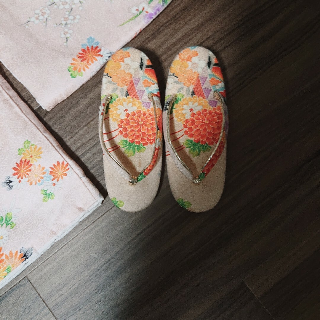 美品!七五三 正絹の着物と被布コートのセット 着物の通販 by ...