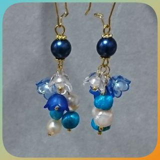 ハンドメイドピアス No,32(ピアス)