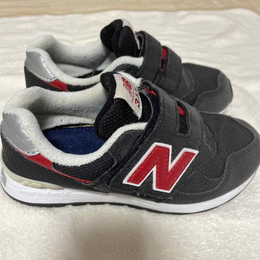 New Balance(ニューバランス)のニューバランス313  18.5cm  黒×赤 キッズ/ベビー/マタニティのキッズ靴/シューズ(15cm~)(スニーカー)の商品写真