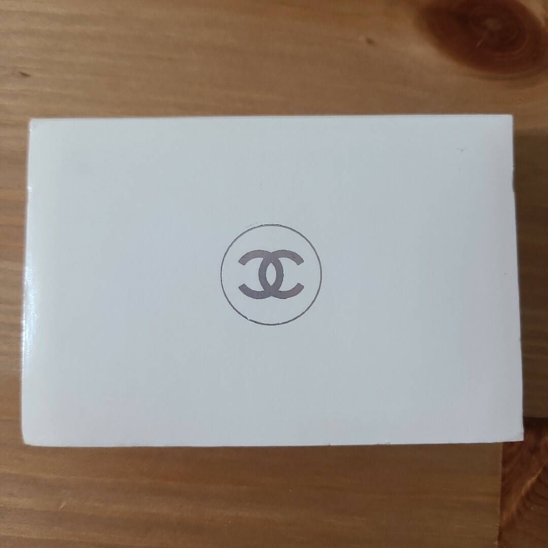 CHANEL(シャネル)のシャネル　イヴ・サンローラン　サンプル品　まとめ　ファンデーション コスメ/美容のキット/セット(サンプル/トライアルキット)の商品写真