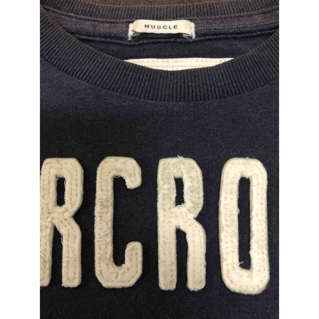 Abercrombie&Fitch(アバクロンビーアンドフィッチ)のカッコいい　アバクロンビー&フィッチTシャツ　Abercrombie&Fitch メンズのトップス(Tシャツ/カットソー(半袖/袖なし))の商品写真