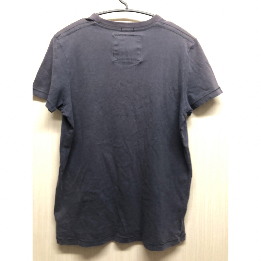 Abercrombie&Fitch(アバクロンビーアンドフィッチ)のカッコいい　アバクロンビー&フィッチTシャツ　Abercrombie&Fitch メンズのトップス(Tシャツ/カットソー(半袖/袖なし))の商品写真