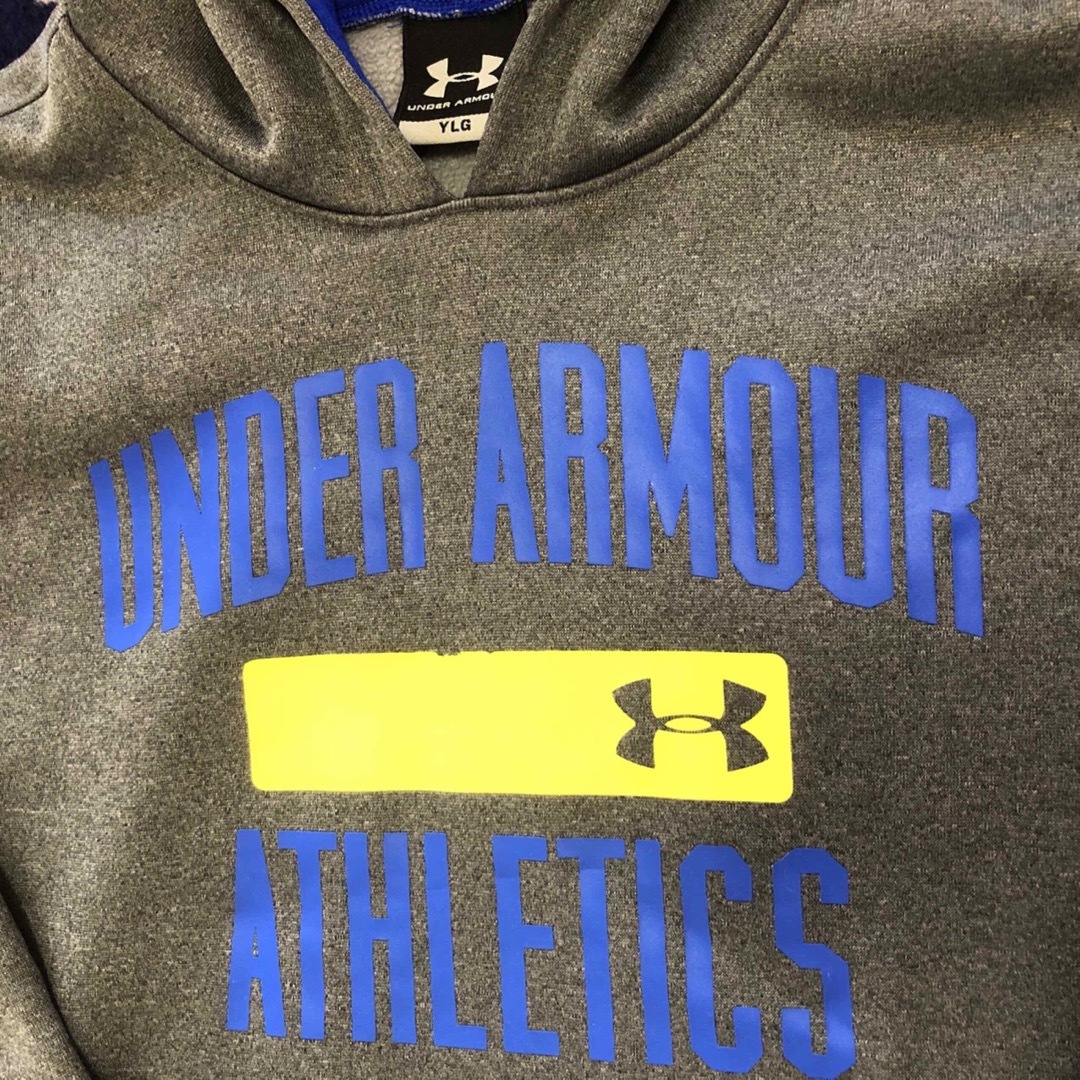 UNDER ARMOUR(アンダーアーマー)のアンダーアーマー トレーナー パーカー YLG 150 キッズ/ベビー/マタニティのキッズ服男の子用(90cm~)(Tシャツ/カットソー)の商品写真