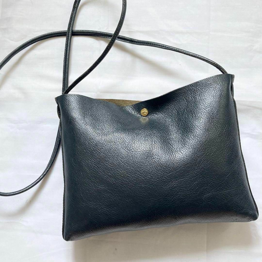 ✨美品✨ イルビゾンテ ショルダーバッグ レザー ブラック ✨美品✨ イルビゾンテ ショルダーバッグ レザー ブラック