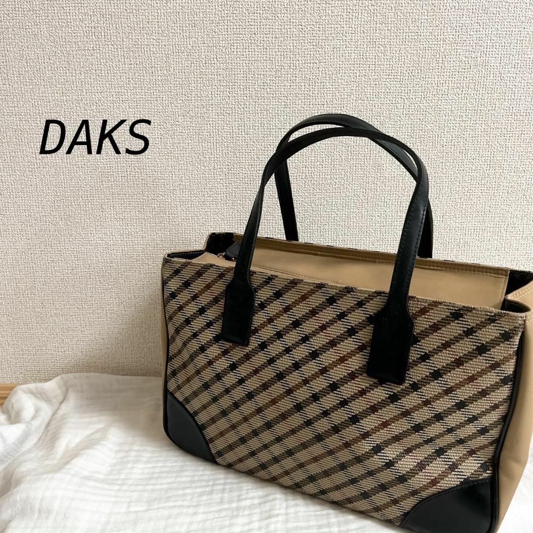 美品✨DAKS ダックスハンドバッグトートバッグベージュチェック | フリマアプリ ラクマ