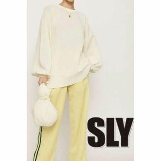 スライ(SLY)の美品★AIRY LIGHT OVERSIZE トップス  ニット H1002(ニット/セーター)