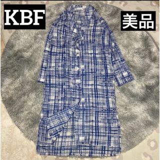 ケービーエフ(KBF)の美品KBF 羽織ものFREE ロングジャケット　お洒落　ブルー　チェック(ロングワンピース/マキシワンピース)