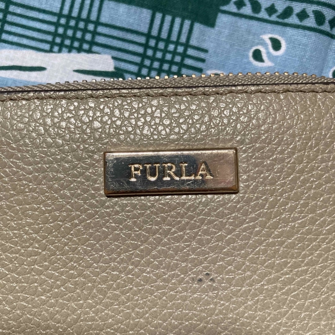 Furla(フルラ)の最終値下:FURLA ジップアラウンド財布 ２つ折りコンパクト グレージュ レディースのファッション小物(財布)の商品写真