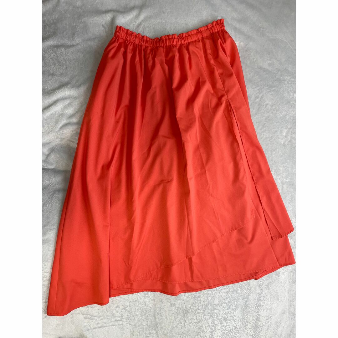 MELROSE(メルローズ)のゆったり　オレンジ色スカート レディースのスカート(ロングスカート)の商品写真