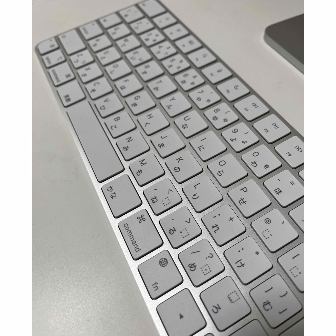 Mac (Apple)(マック)の新品同様【超美品】2021 Apple iMac 24インチ シルバー スマホ/家電/カメラのPC/タブレット(デスクトップ型PC)の商品写真