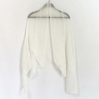 プリーツプリーズイッセイミヤケ(PLEATS PLEASE ISSEY MIYAKE)のプリーツプリーズ ストール(ショール) - 白(マフラー/ショール)