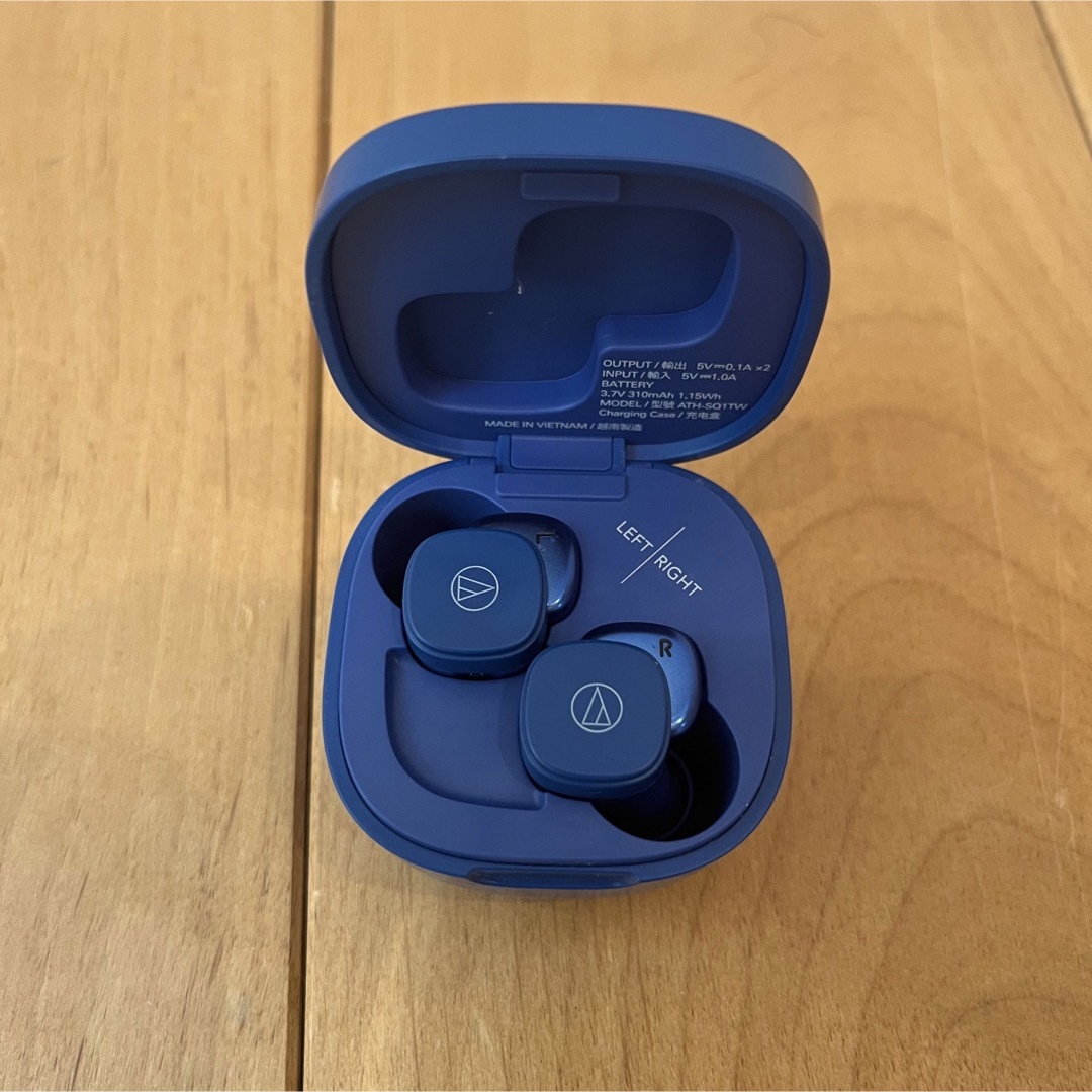 audio-technica(オーディオテクニカ)のaudio−technica ATH-SQ1TW BLUE ワイヤレスイヤホン スマホ/家電/カメラのオーディオ機器(ヘッドフォン/イヤフォン)の商品写真