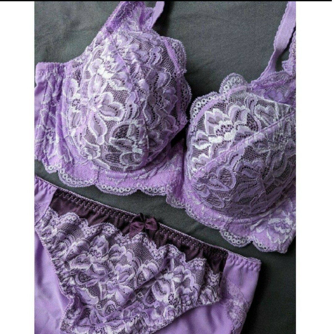 Triumph - D70/M☆トリンプ☆脇高編みレースフルカップブラジャー