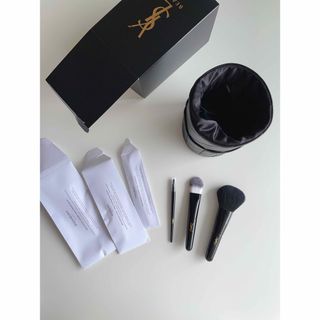 イヴサンローランボーテ(Yves Saint Laurent Beaute)のイヴサンローラン　ブラシポーチミニブラシセット(ブラシ・チップ)