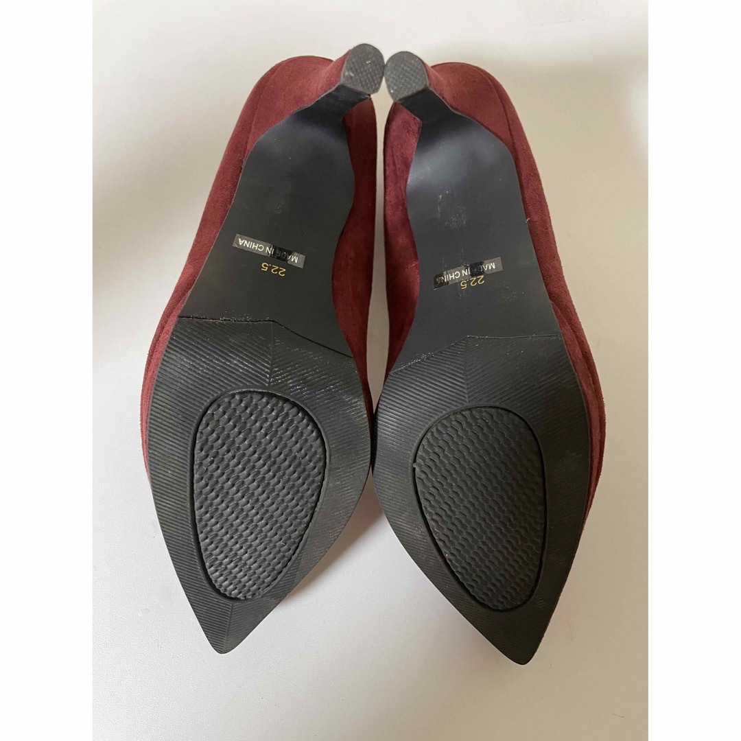 R&E(アールアンドイー)の美品　10cmヒールR&Eスエードハイヒール　パンプス　上品なワインレッドカラー レディースの靴/シューズ(ハイヒール/パンプス)の商品写真
