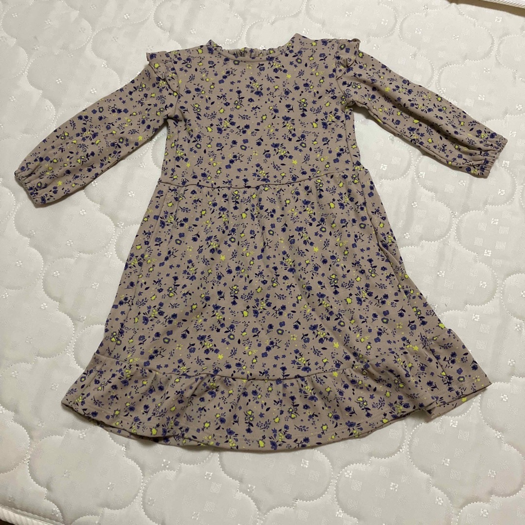 ベルメゾン(ベルメゾン)の千趣会　花柄ワンピース キッズ/ベビー/マタニティのキッズ服女の子用(90cm~)(ワンピース)の商品写真