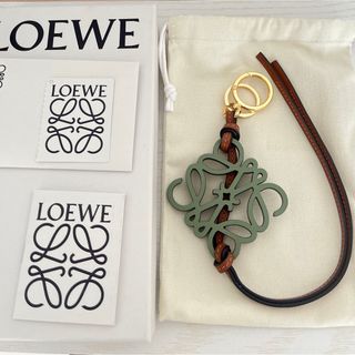 LOEWE バッグチャーム　定価46,200円