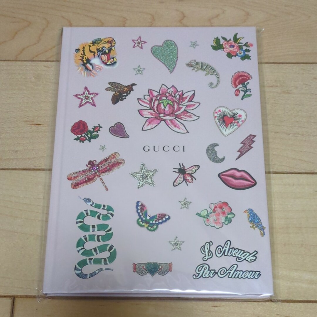 Gucci(グッチ)の【未開封】GUCCIノートブック雑誌付録 エンタメ/ホビーの雑誌(ファッション)の商品写真