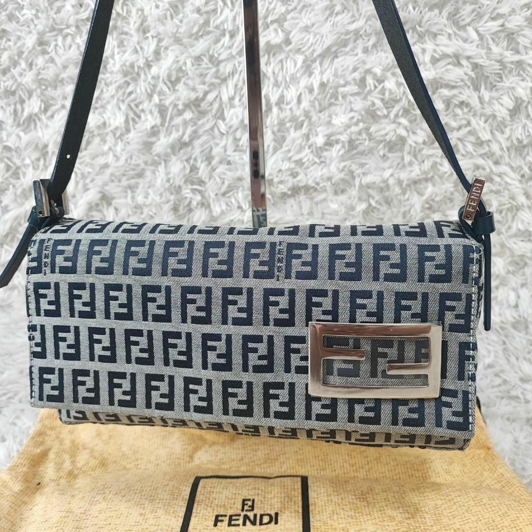 FENDI - 【未使用級】フェンディ マンマバケット ズッカ ショルダー ...