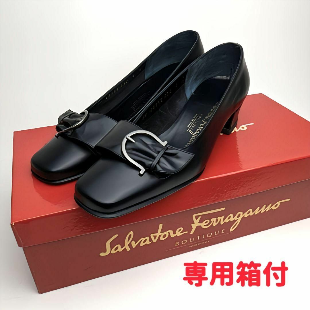 Salvatore Ferragamo(サルヴァトーレフェラガモ)の未使用さん♥フェラガモFerragamo 　ガンチーニパンプス　4D黒 レディースの靴/シューズ(ハイヒール/パンプス)の商品写真