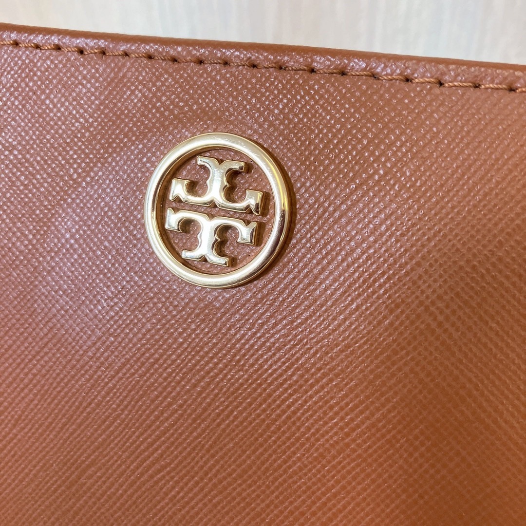 Tory Burch(トリーバーチ)のToryBurch トリーバーチ　レザー手帳カバー　美品 レディースのファッション小物(その他)の商品写真