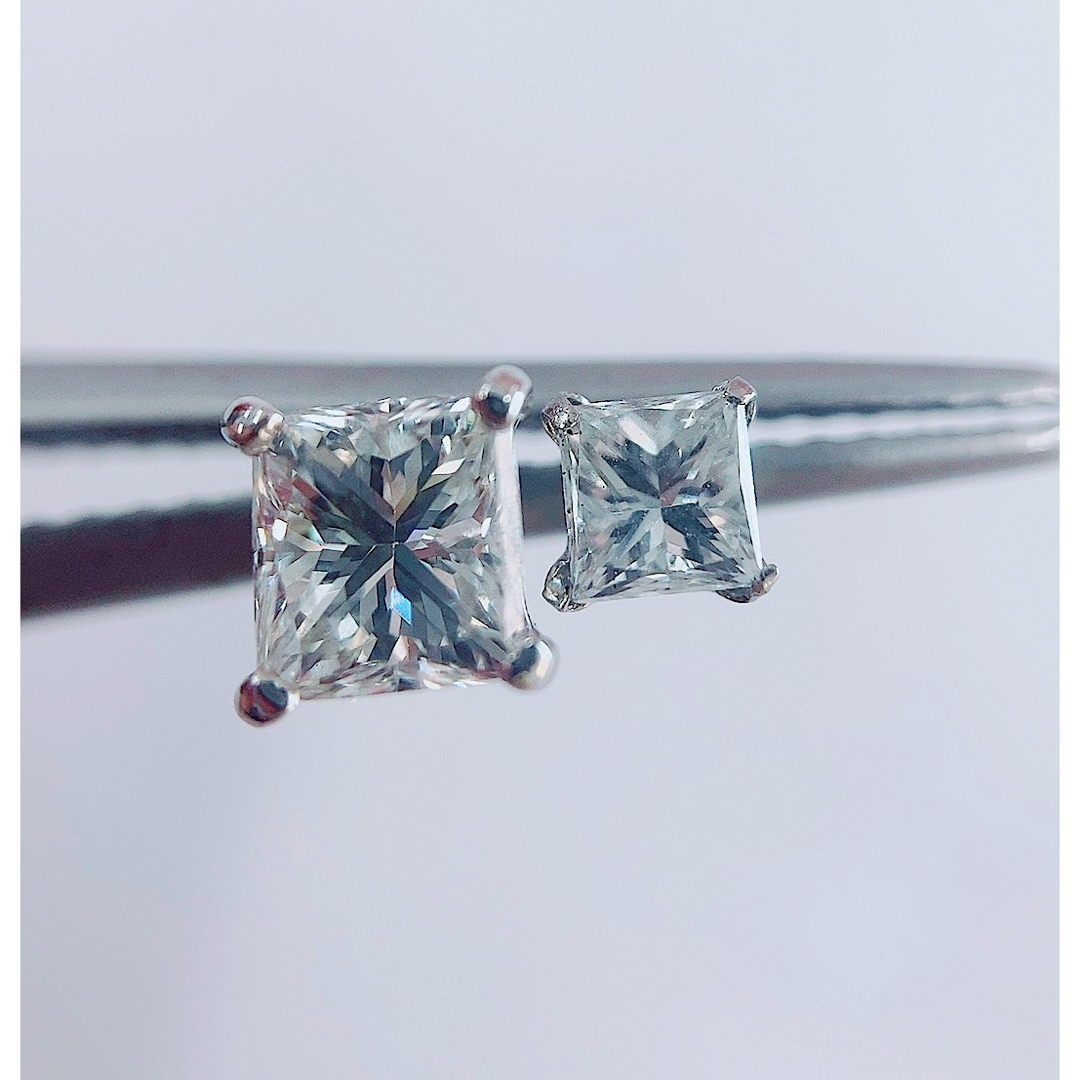 ★0.914ct★✨プリンセスカットダイヤモンドH,G,VS-2スタッドピアス