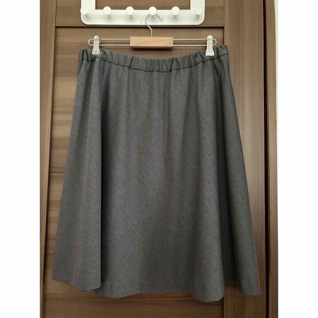 INED(イネド)の週末限定お値下げ‼️INED 15号　フレアー スカート レディースのスカート(ひざ丈スカート)の商品写真