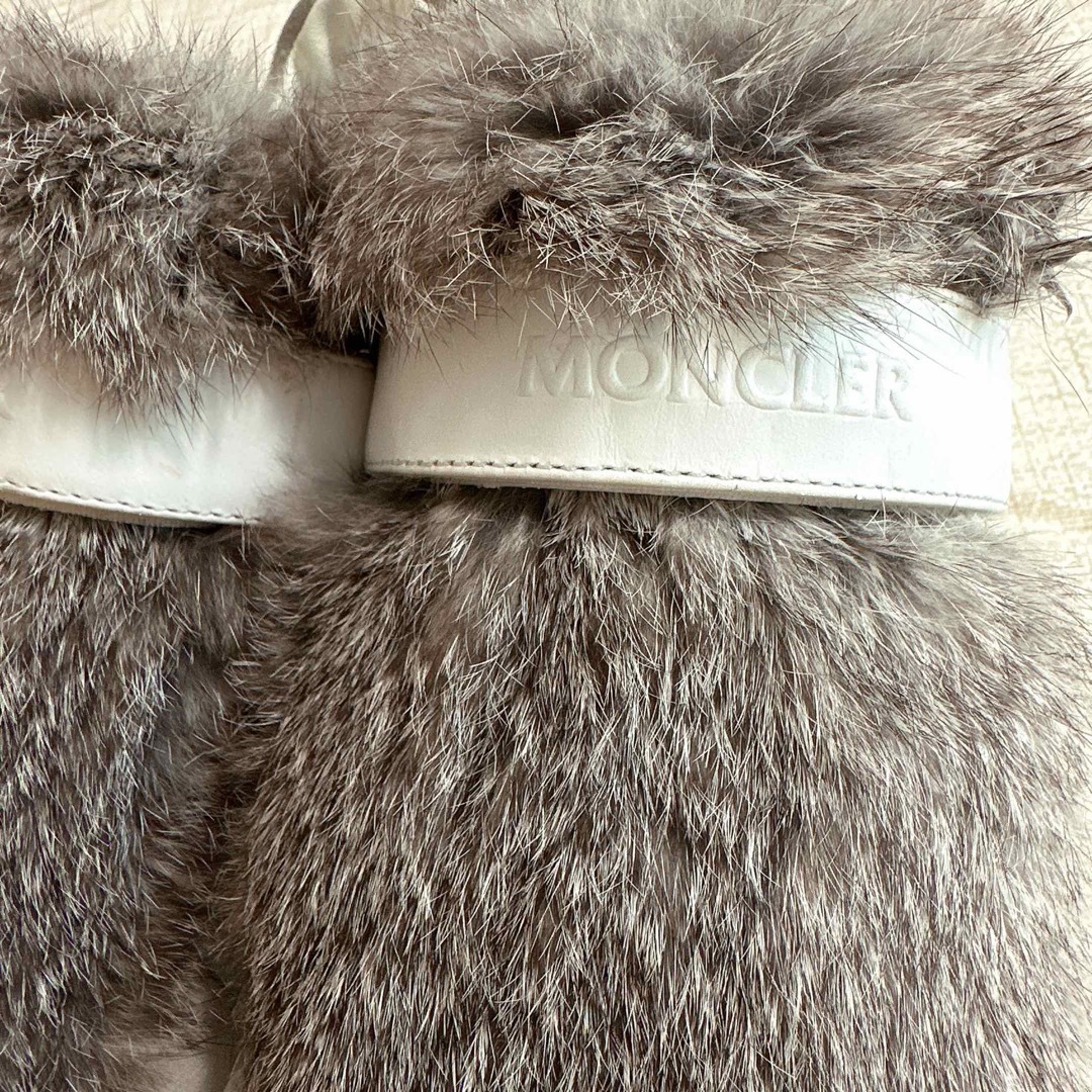 MONCLER ファー スニーカー