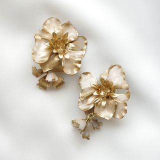 FLUA - flua ピアス 2way Milky orchidの通販 by ぷー's shop|フルア