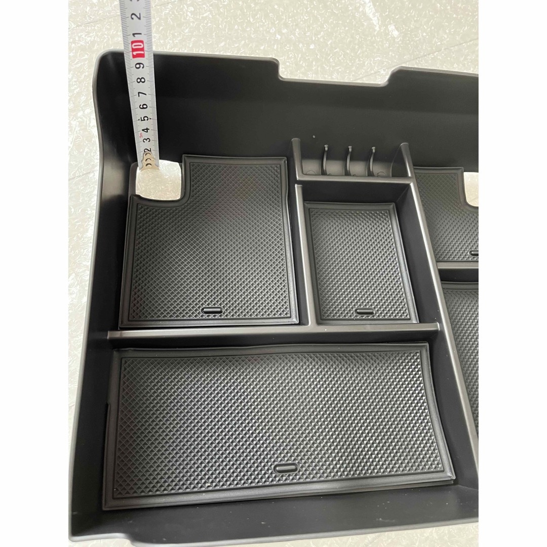 新品未使用》センターコンソール トレー キャデラック エスカレード用-