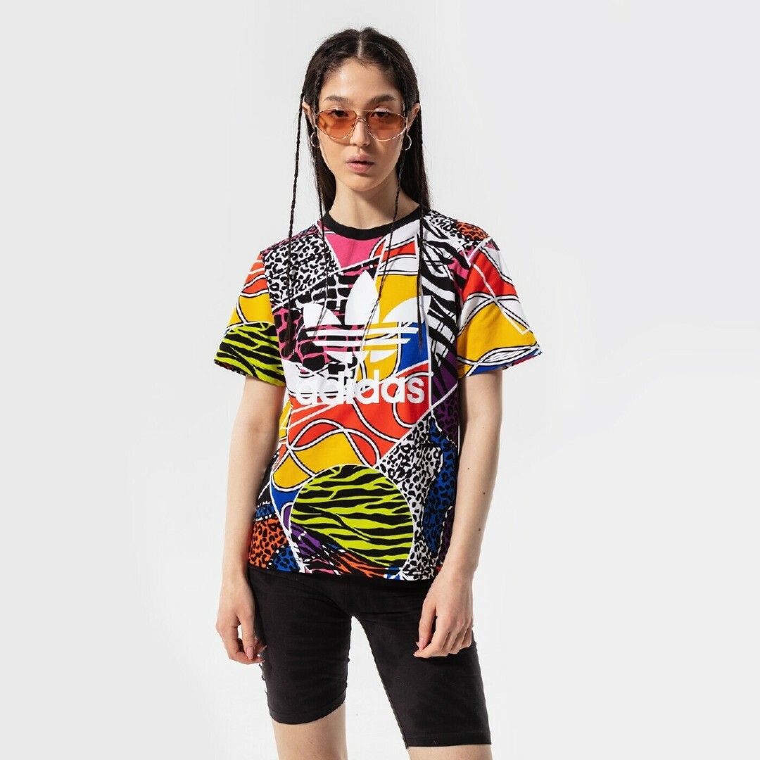 adidas(アディダス)の【リッチムニシ】adidas★Tシャツ★スポーツウェア★カットソー★花柄★L レディースのトップス(Tシャツ(半袖/袖なし))の商品写真