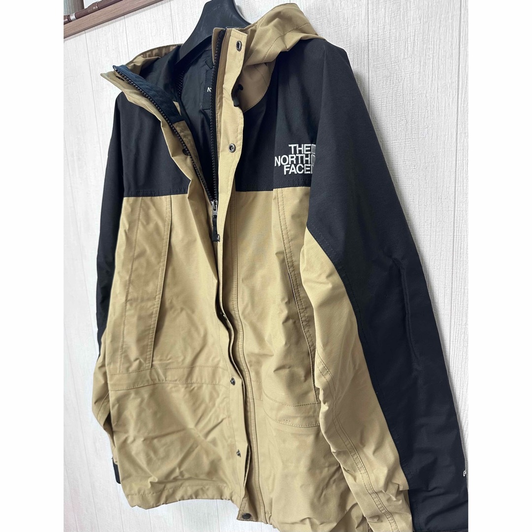 THE NORTH FACE Mountain Light Jacket