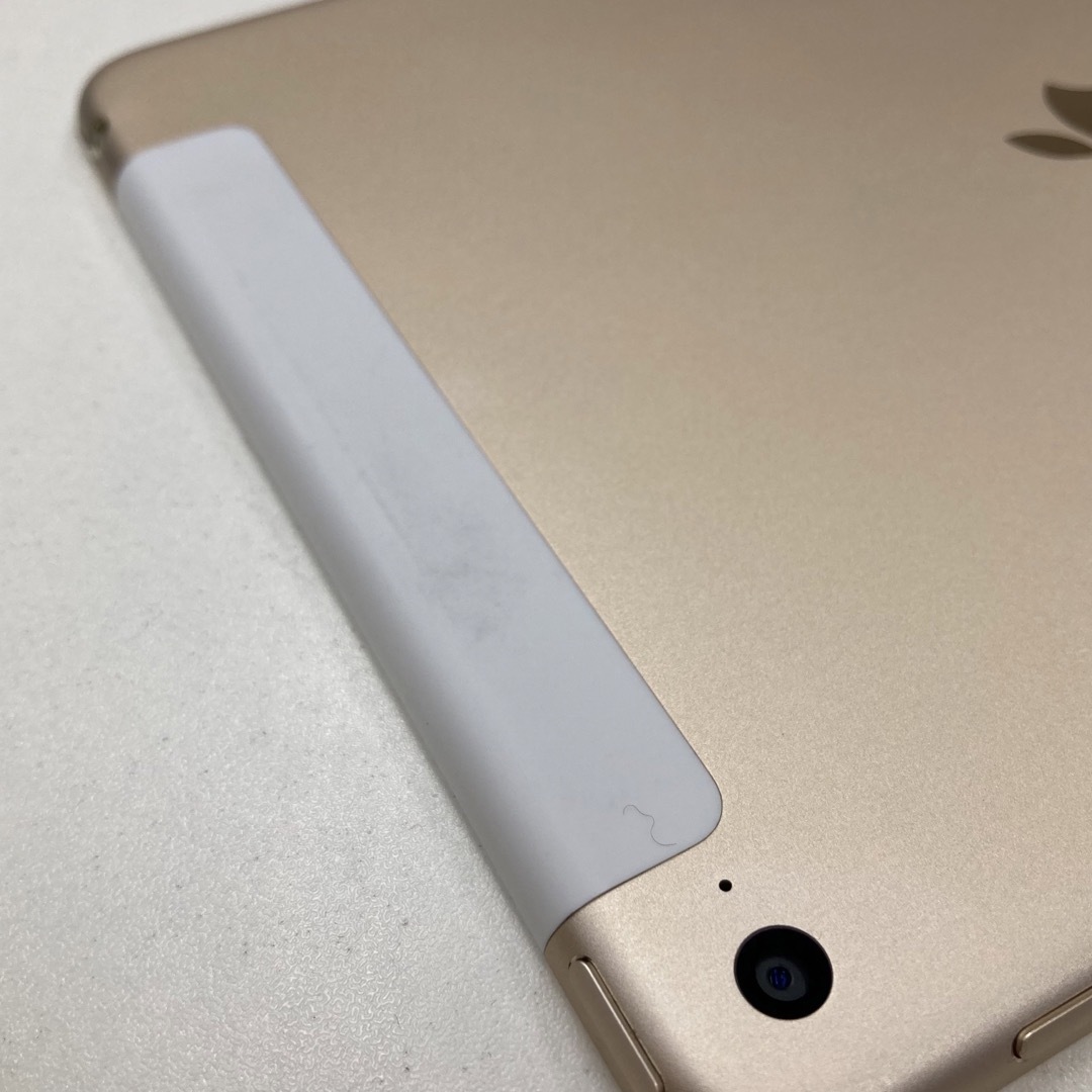 iPad mini4 セルラーモデル 128GB / docomo ゴールド