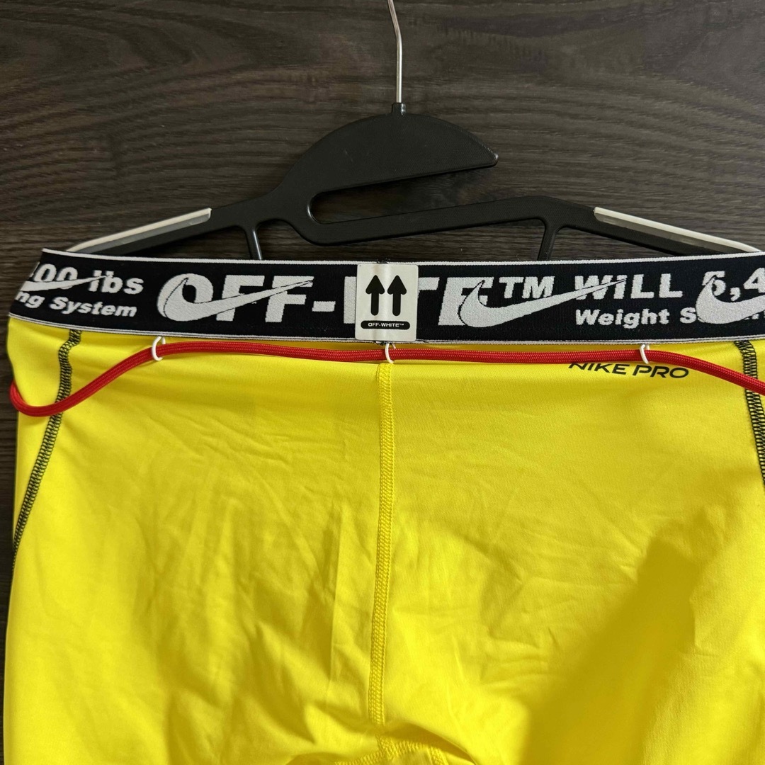 OFF-WHITE(オフホワイト)のオフホワイト　レギンス　メンズ スポーツ/アウトドアのサッカー/フットサル(ウェア)の商品写真