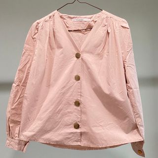 ザラ(ZARA)のブラウス　Vネック　ゴールドボタン　大人可愛い(シャツ/ブラウス(長袖/七分))