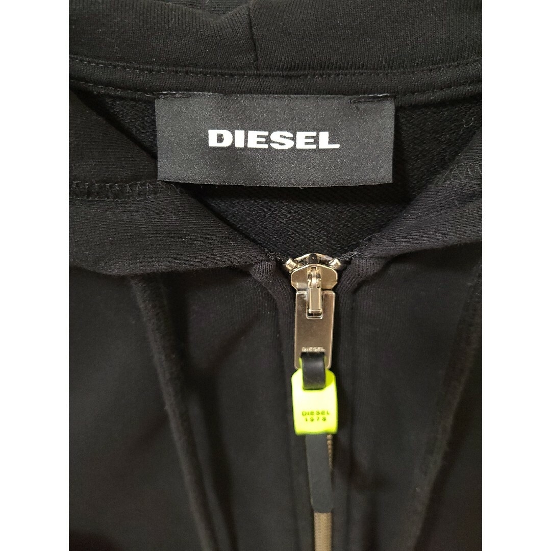 DIESEL ジップアップパーカー ★星デザイン