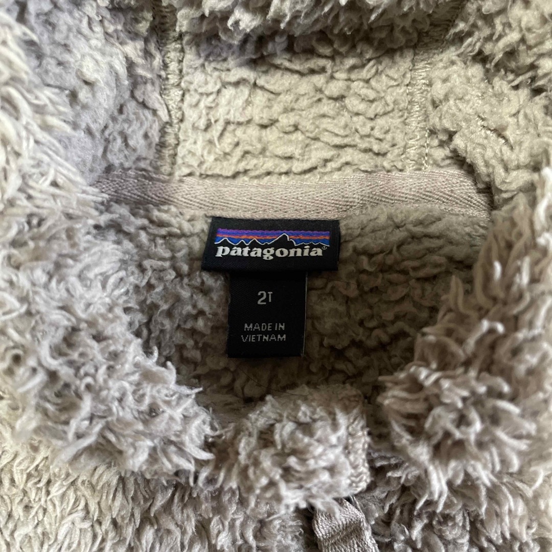 patagonia(パタゴニア)のパタゴニアベビー　アウター2T キッズ/ベビー/マタニティのベビー服(~85cm)(ジャケット/コート)の商品写真