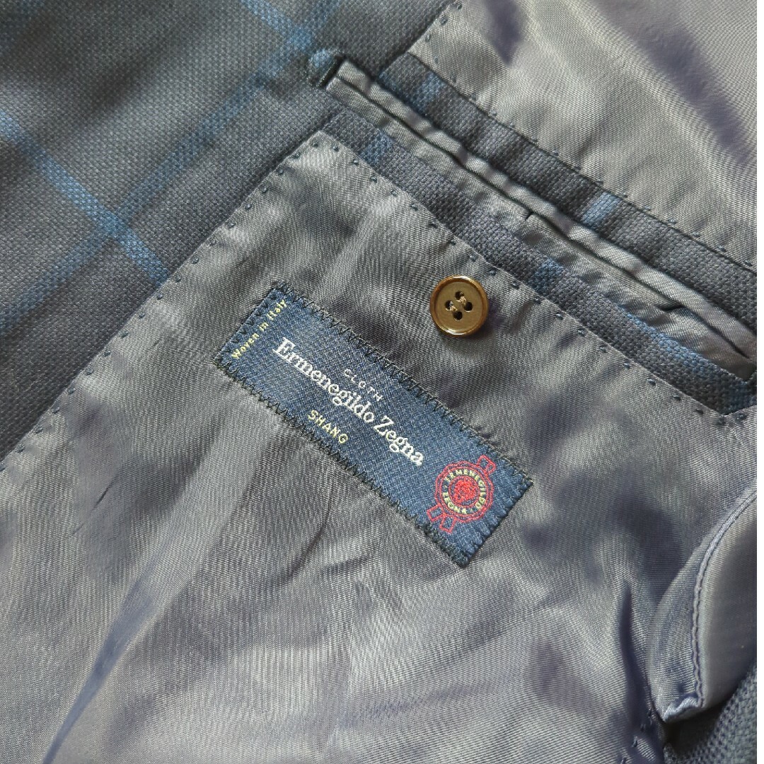 THE SUIT COMPANY(スーツカンパニー)のUNIVERSAL　LANGUAGE　紺色チェックサマージャケット メンズのジャケット/アウター(テーラードジャケット)の商品写真
