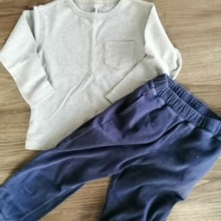 ユニクロ(UNIQLO)のUNIQLO　ユニクロ　ロンT　110cm長袖、パンツgapズボン③(Tシャツ/カットソー)