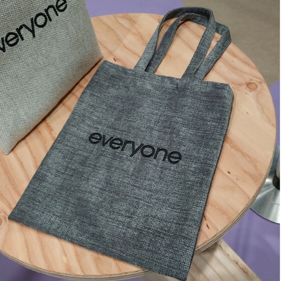 ブラック完売品  everyoneロゴ トートバッグ