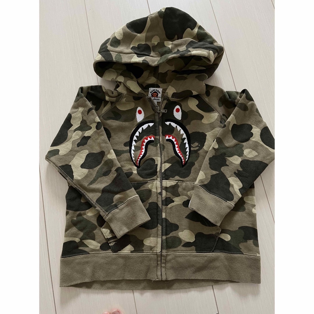 A BATHING APE ニューヨーク10周年記念 シャークパーカー RSVP