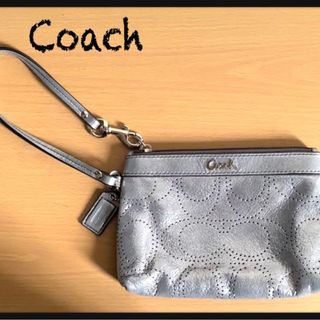 コーチ(COACH)の【美品】コーチ ポーチ シグネチャー パンチングレザー リストレットポーチ(ポーチ)