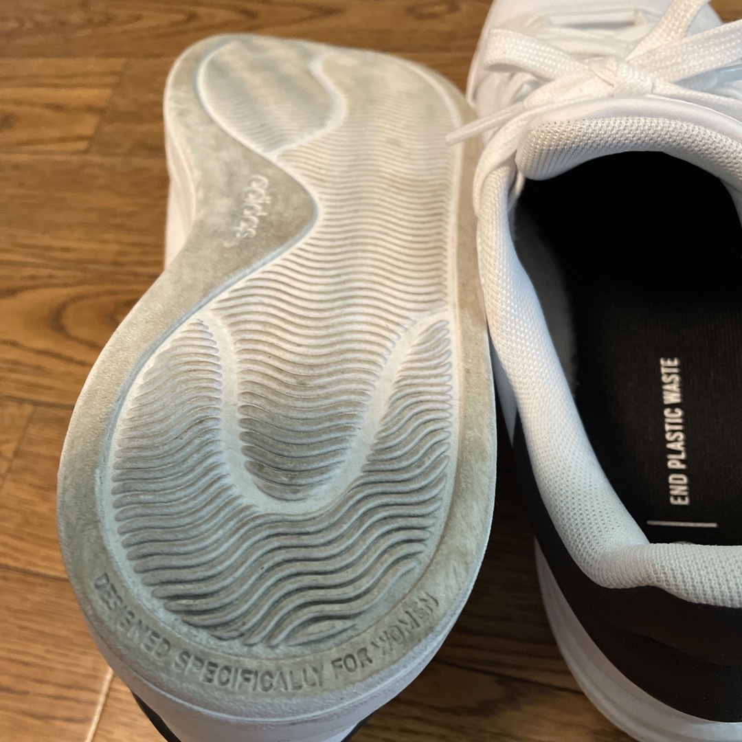 adidas スニーカー白 レディースの靴/シューズ(スニーカー)の商品写真