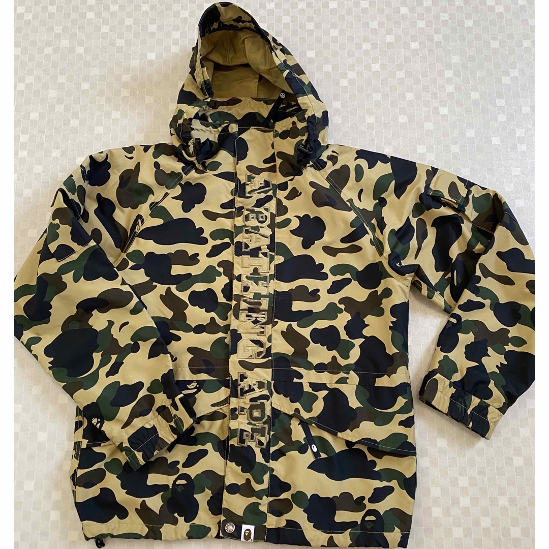 A BATHING APE - 未使用 APE マウンテンパーカー ジャケット S カモ柄