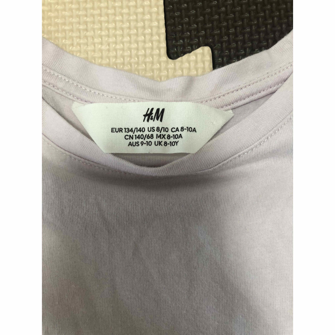 H&M(エイチアンドエム)のH&M ♡ Tシャツ　140 キッズ/ベビー/マタニティのキッズ服女の子用(90cm~)(Tシャツ/カットソー)の商品写真