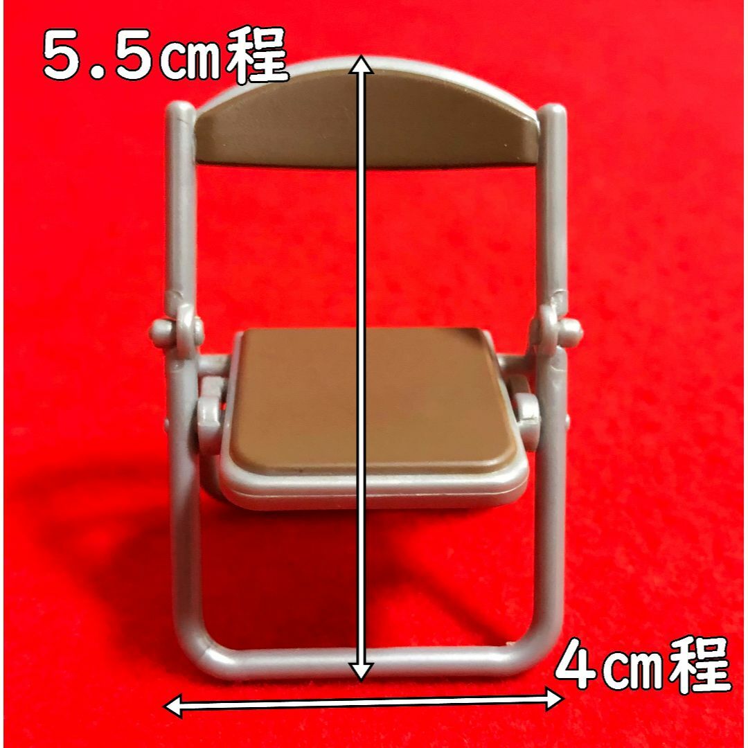 ミニチュアパイプ椅子1点：5g／プラスチック製 エンタメ/ホビーのおもちゃ/ぬいぐるみ(その他)の商品写真