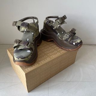 イエロー(yellaw)のYELLO DOUBLE SNEAKER SANDALS Lサイズ(サンダル)