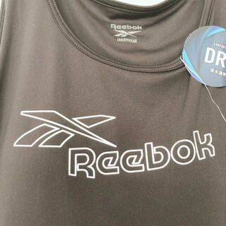リーボック(Reebok)のM 黒　胸ロゴ　リーボック タンクトップ　AYA ブラトップ　トレーニング(トレーニング用品)