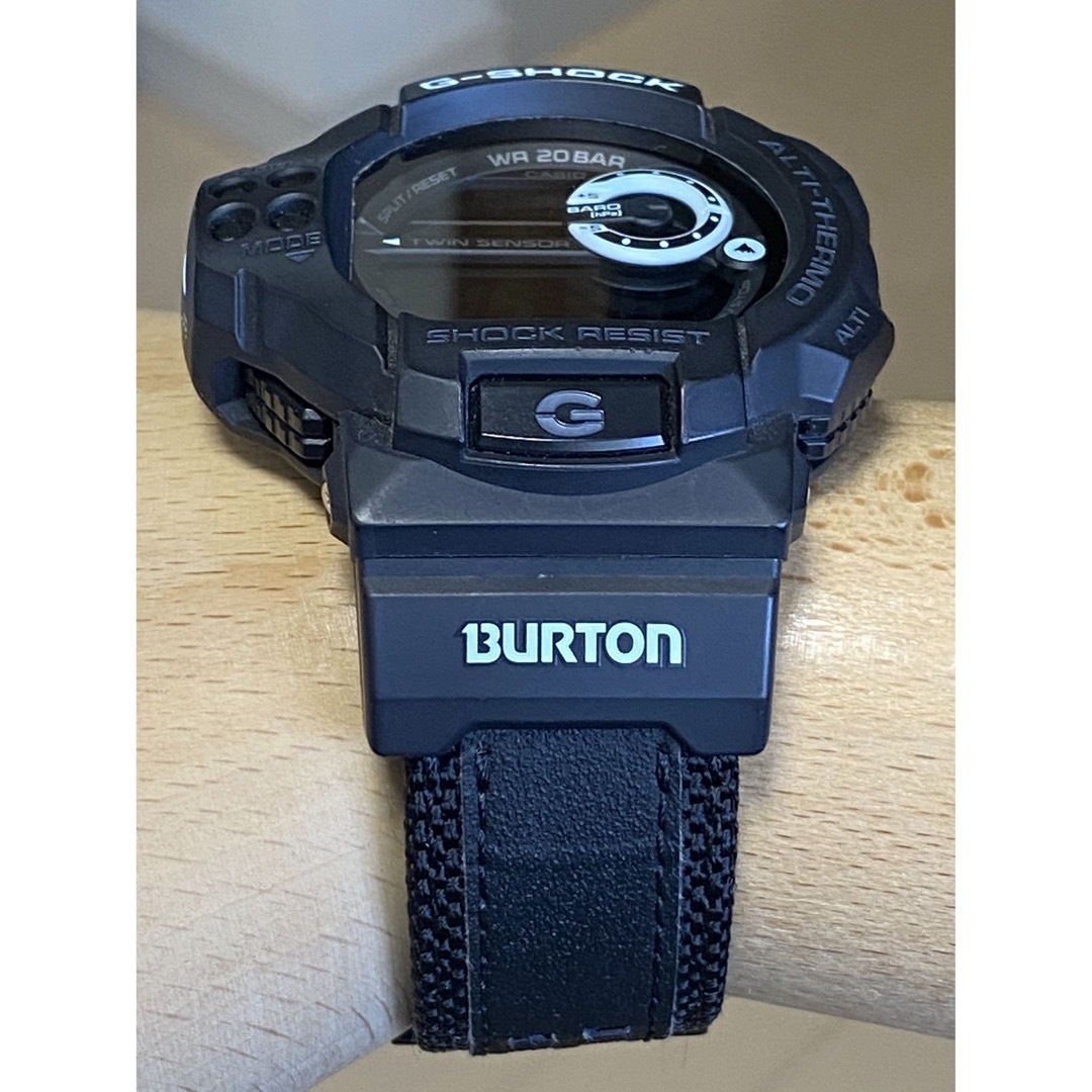 カシオ　G-SHOCK×BURTON 30周年限定モデル